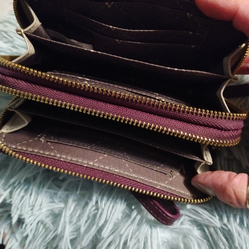 Vince Camuto Ada Wristlet/Grape Wine color - Picture 6 of 13